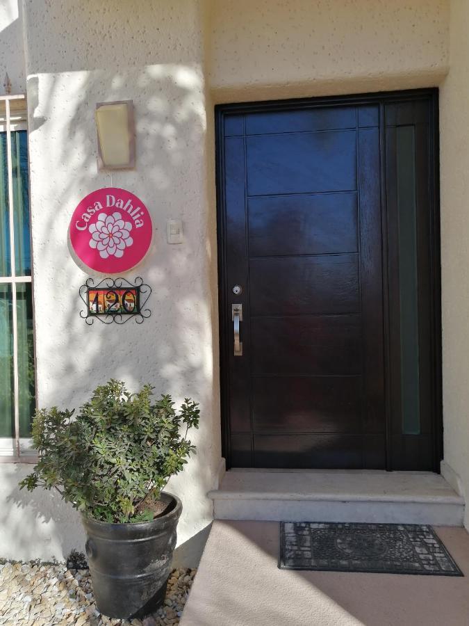 לינה וארוחת בוקר מזטלן Casa Dahlia 2 מראה חיצוני תמונה